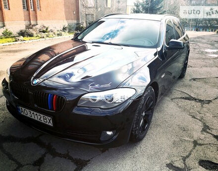 BMW 525 2012 года