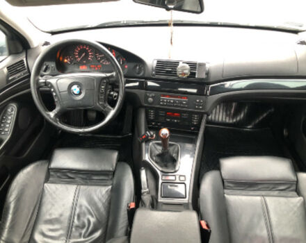 BMW 525 2001 года