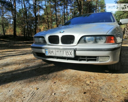BMW 525 2000 года