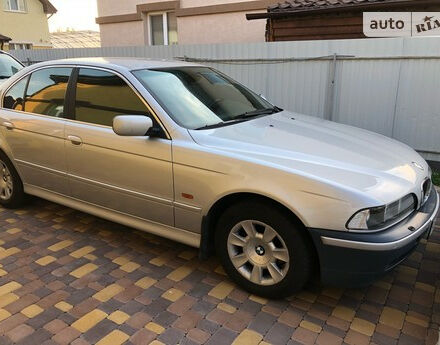 BMW 525 2001 року