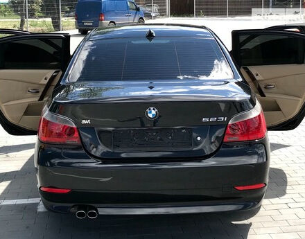 BMW 525 2006 року