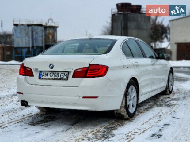 BMW 528 2012 года