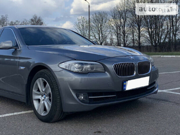 BMW 528 2012 року