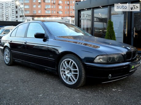 BMW 528 1997 года