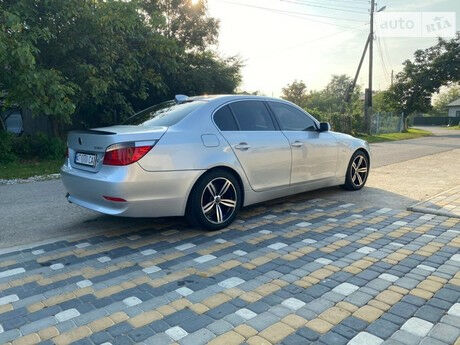 БМВ 530 2004 года BMW 530 2004 года