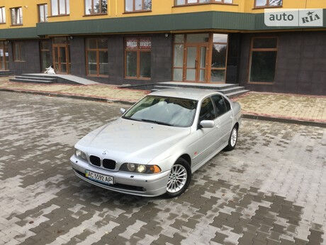 БМВ 530 2002 года BMW 530 2002 года