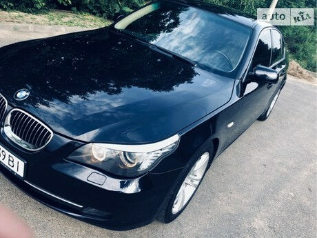 BMW 530 2009 року