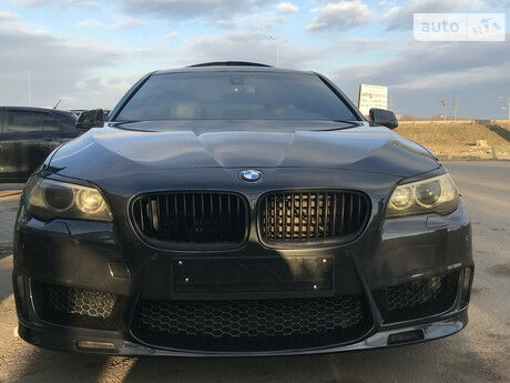 BMW 535 2011 року