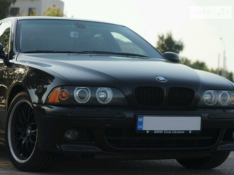 БМВ 535 2000 года BMW 535 2000 года