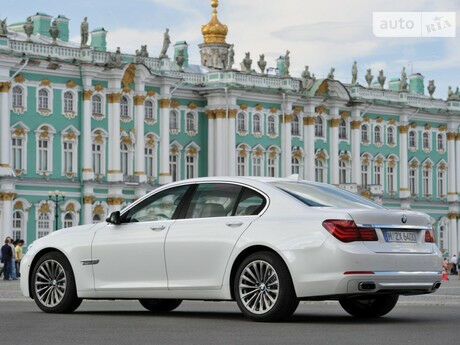 BMW 7 Series 2000 года