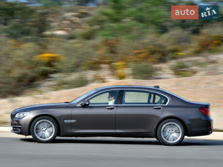 БМВ 7 Серия 1992 року BMW 7 Series 1992 року