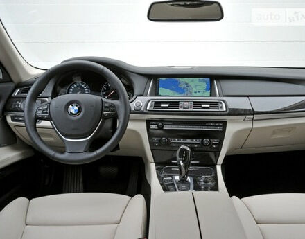 BMW 7 Series 2004 року