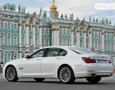 BMW 7 Series 2000 года