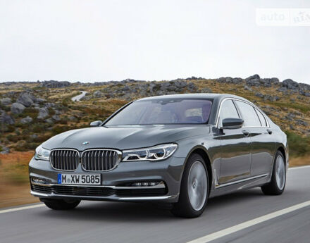 BMW 7 Series 1987 року