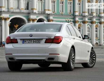 BMW 7 Series 1986 года