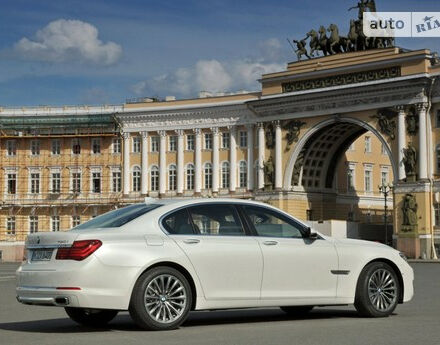 BMW 7 Series 1988 года