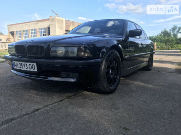 BMW 728 1997 года