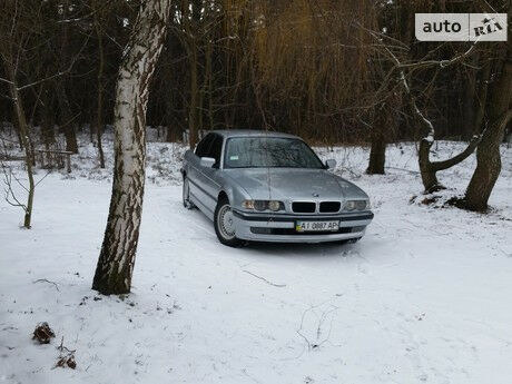 BMW 728 1997 года