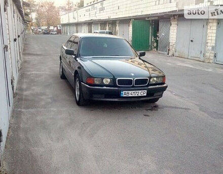 Фото на відгук з оцінкою 4.6   про авто BMW 728 1996 року випуску від автора “Иван” з текстом: Отличная машина. надёжная. цены на запчасти вминяемые. Единственный минус этого авто слабая ходов...