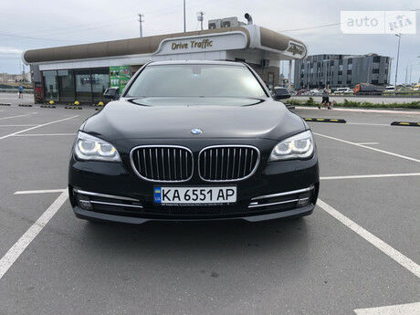 BMW 730 2014 року