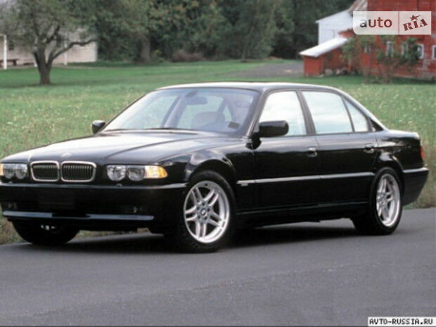 BMW 730 2001 года