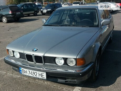 BMW 730 1990 року