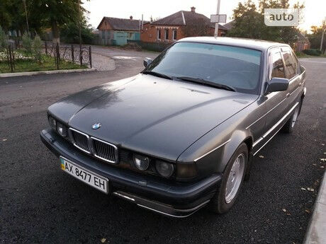 БМВ 730 1988 года BMW 730 1988 года