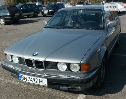 BMW 730 1990 року
