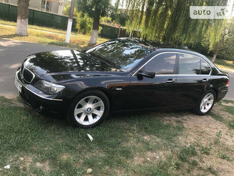 BMW 750 2007 року