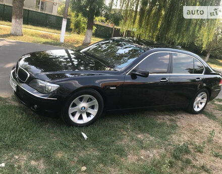 BMW 750 2007 року