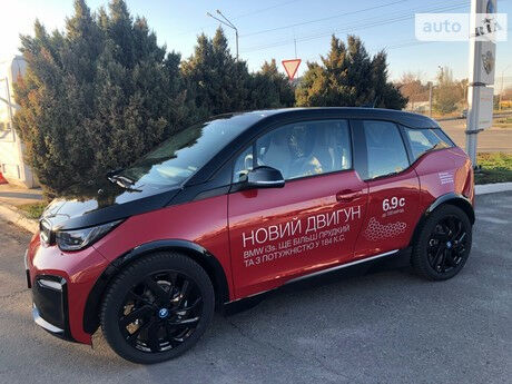 БМВ И3 2018 року BMW I3 2018 року