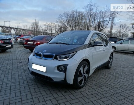 Фото на відгук з оцінкою 4.6   про авто BMW I3 2016 року випуску від автора “Дмитрий” з текстом: Комфортное авто для города. Есть неудобные двери, которые нужно открывать каждый раз, когда садят...