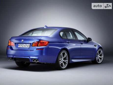 БМВ М5 2005 року BMW M5 2005 року