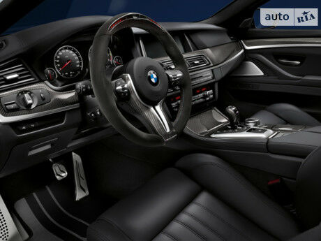 BMW M5 2013 року