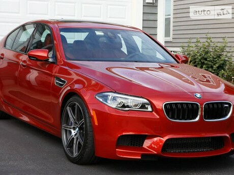 БМВ М5 1992 года BMW M5 1992 года
