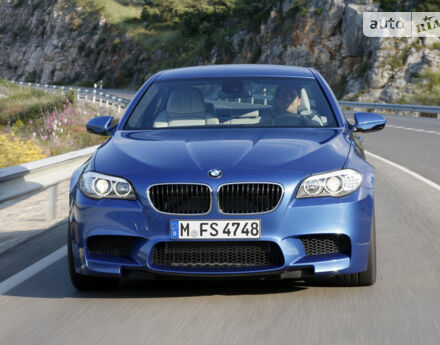 BMW M5 2013 року