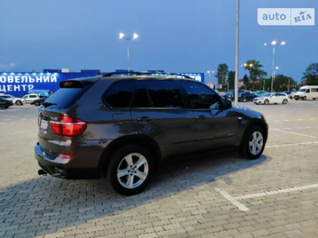 BMW X5 2011 року