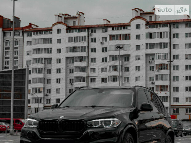 BMW X5 2017 года