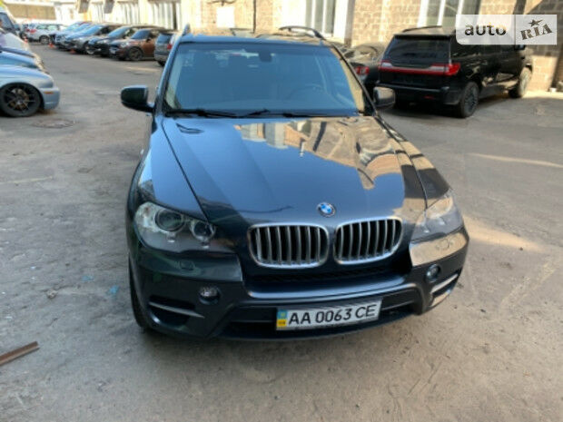 BMW X5 2013 года