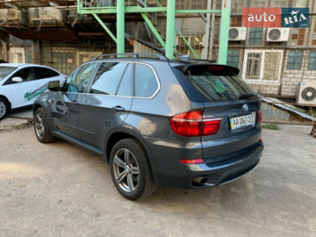 BMW X5 2013 года