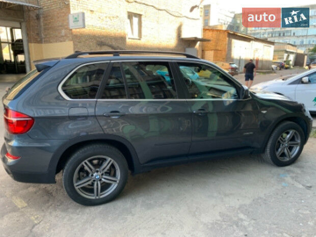 BMW X5 2013 года