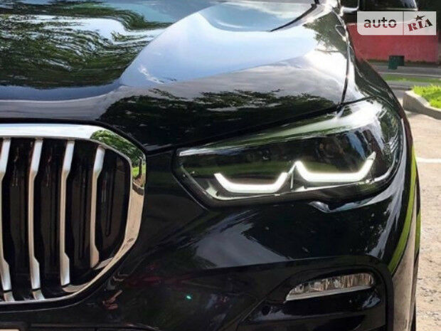 BMW X5 2019 року