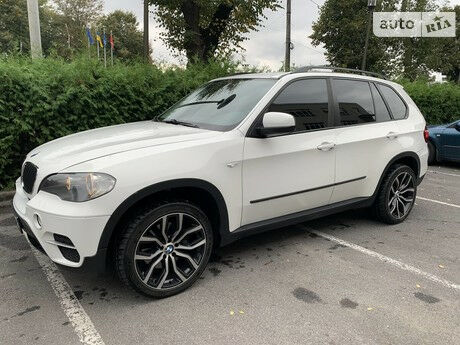 BMW X5 2011 года