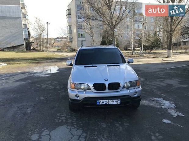 BMW X5 2000 года