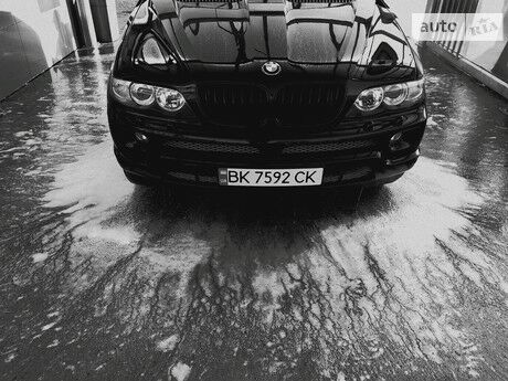 BMW X5 2004 року