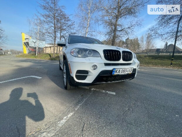 BMW X5 2012 року