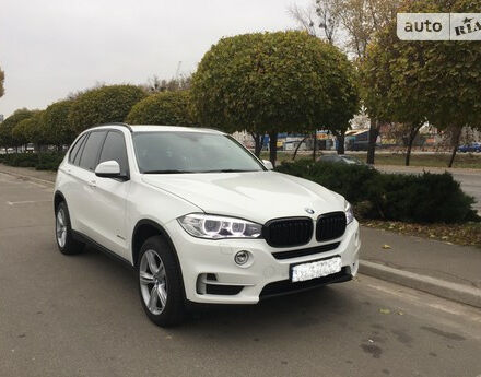 BMW X5 2015 року