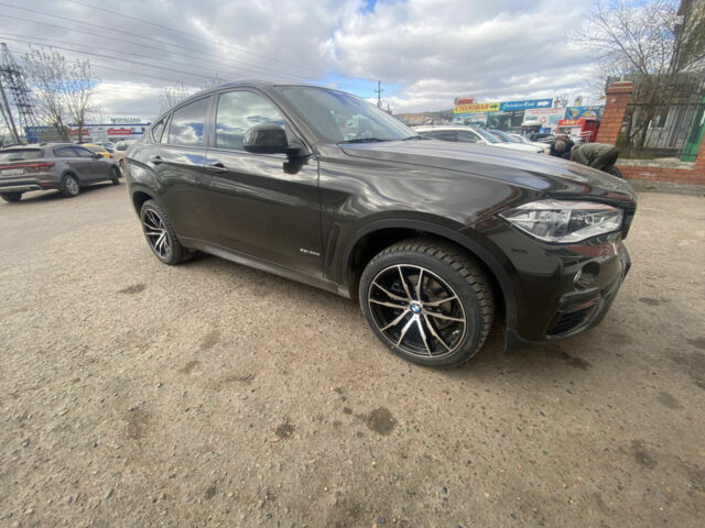 BMW X6 2015 року