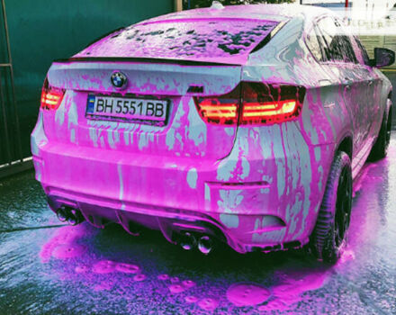 Фото на отзыв с оценкой 4.2 о BMW X6 2010 году выпуска от автора "Саша" с текстом: Машина достаточно быстрая, достойные соперники находятся очень редко , были проблемы с охлаждение...
