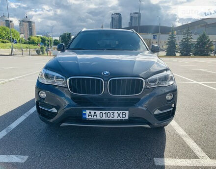 BMW X6 2018 року